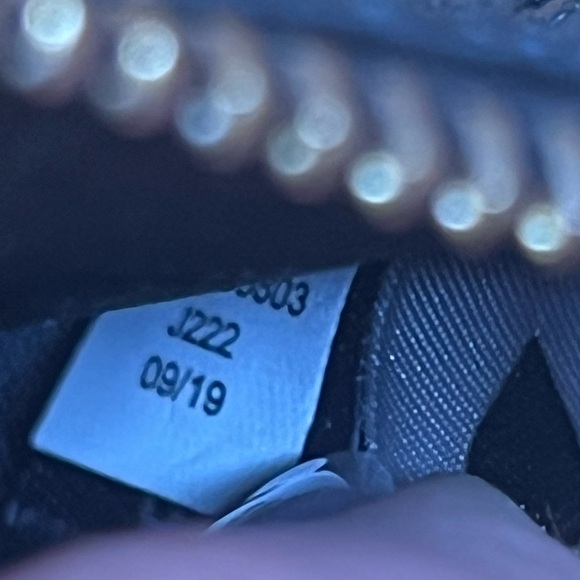 KATE SPADE Odette Black Glitter Keychain Cardholder Zip Wallet - Picture 9 of 11